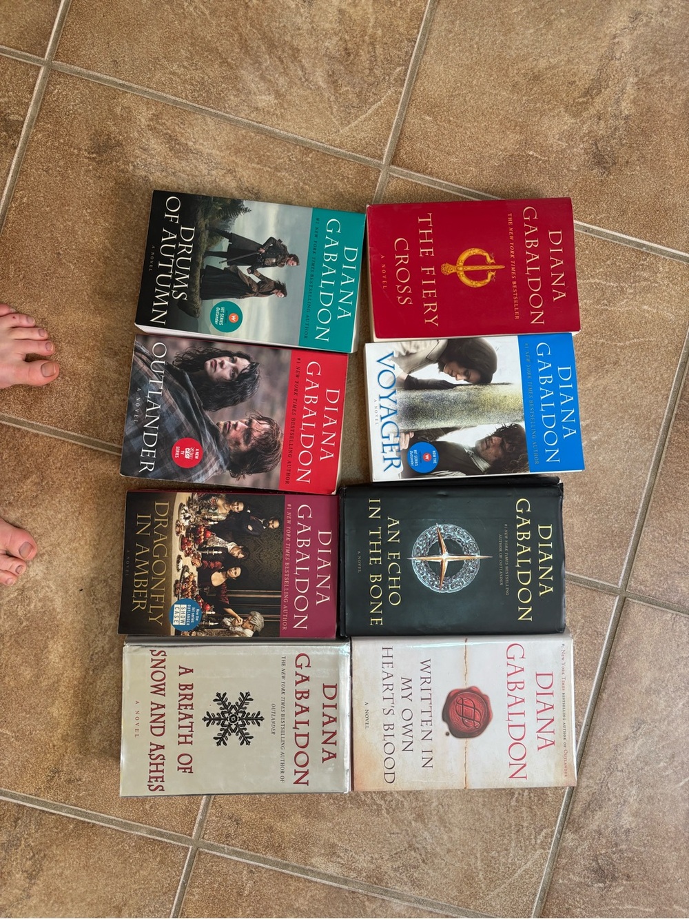 Diana Gabaldon Outlander Book Set - Assorted Color Covers